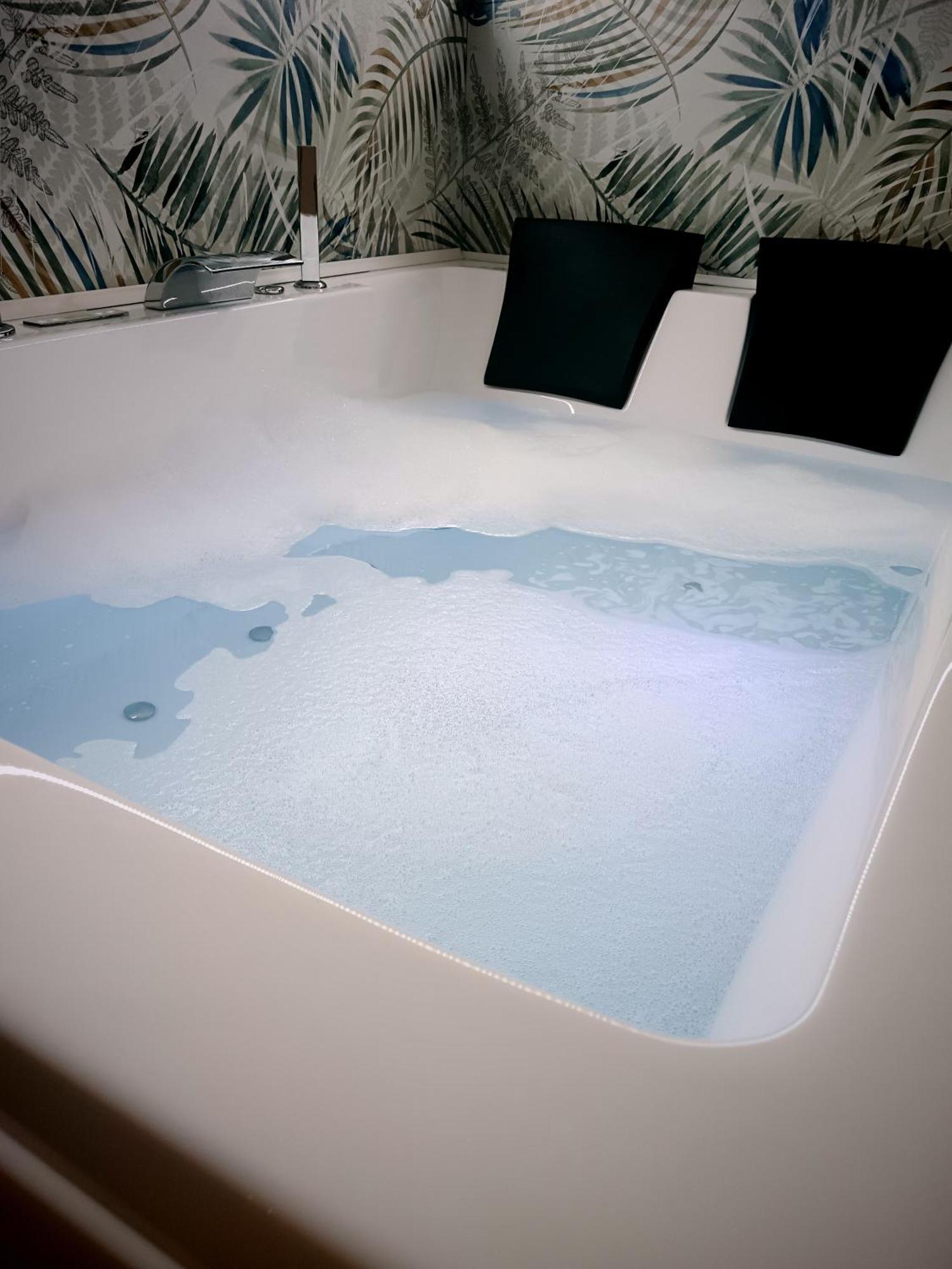Casa Petri Home Spa Palermo Bagian luar foto